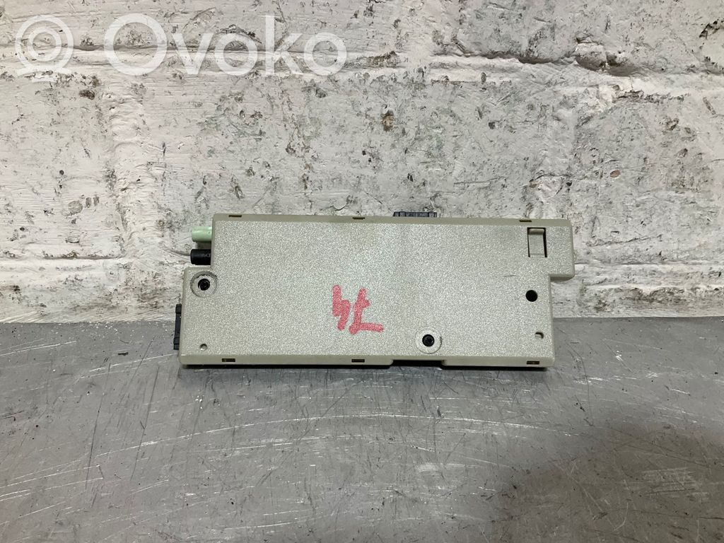 BMW 5 F10 F11 Antenos stiprintuvas 