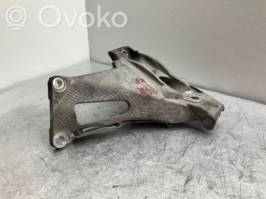 Engine mounting bracket   6797921
