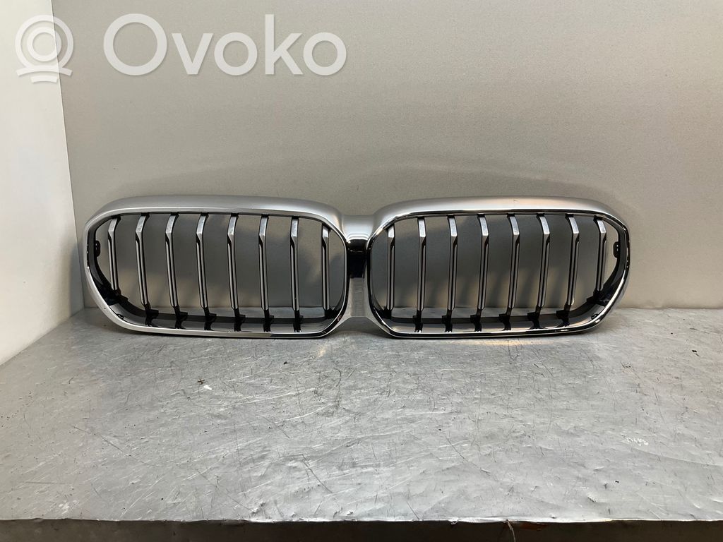 BMW 5 G30 G31 G38 Maskownica / Grill / Atrapa górna chłodnicy 