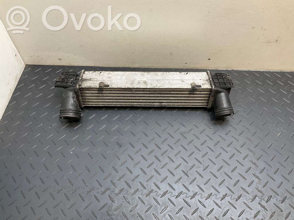 BMW 3 E90 E91 Interkūlerio radiatorius 