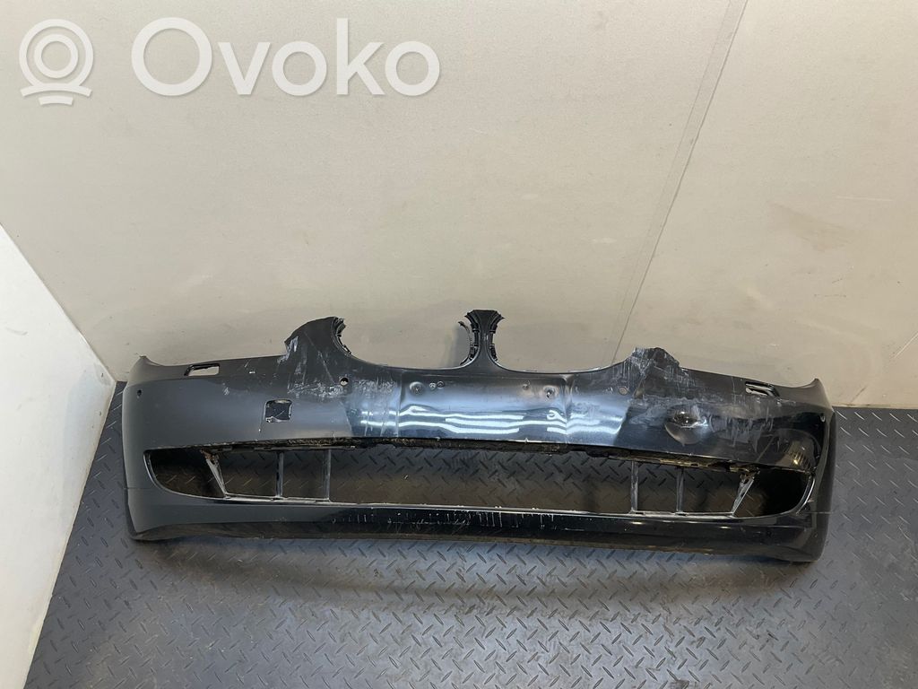 BMW 5 E60 E61 Priekinis bamperis 