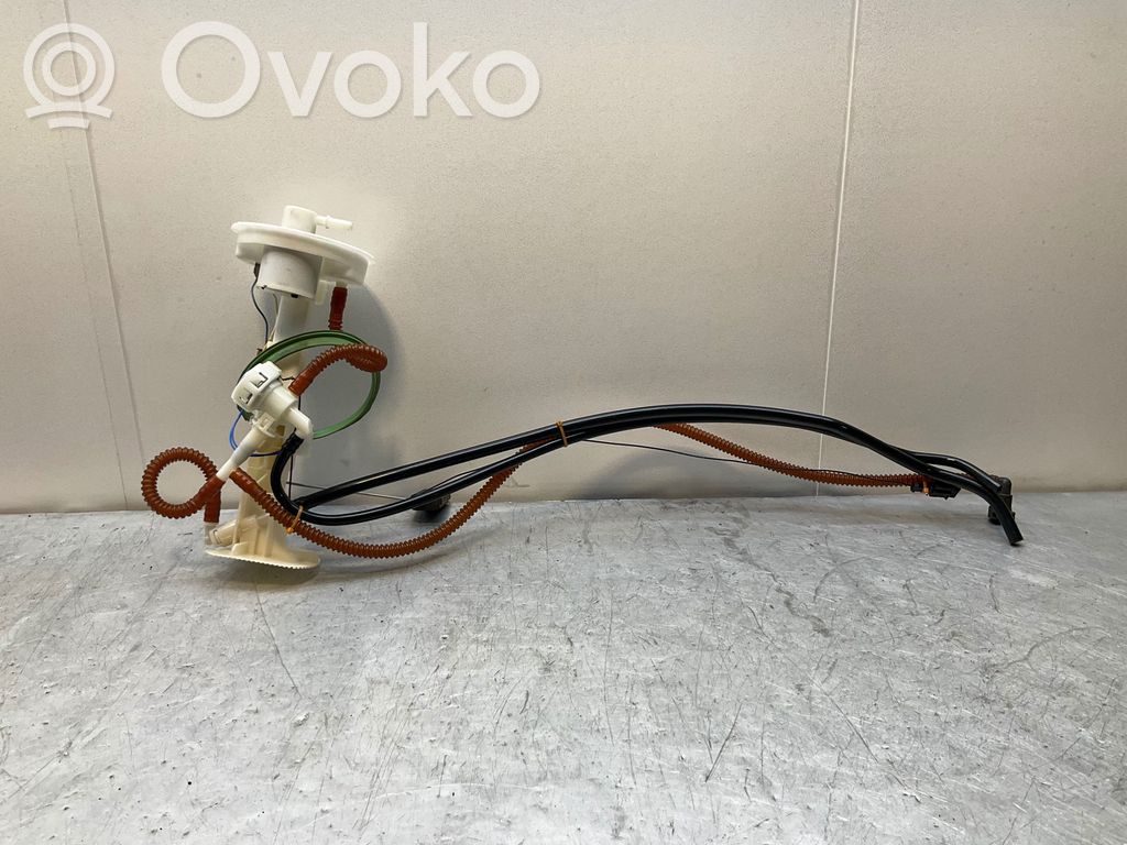 BMW X5 E70 Fuel level sensor 