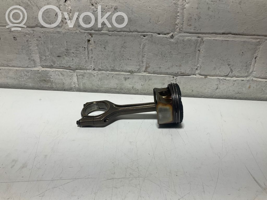 BMW 3 E92 E93 Piston with connecting rod 