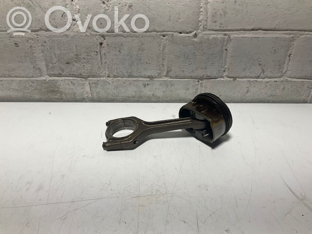 Piston with connecting rod   7589201