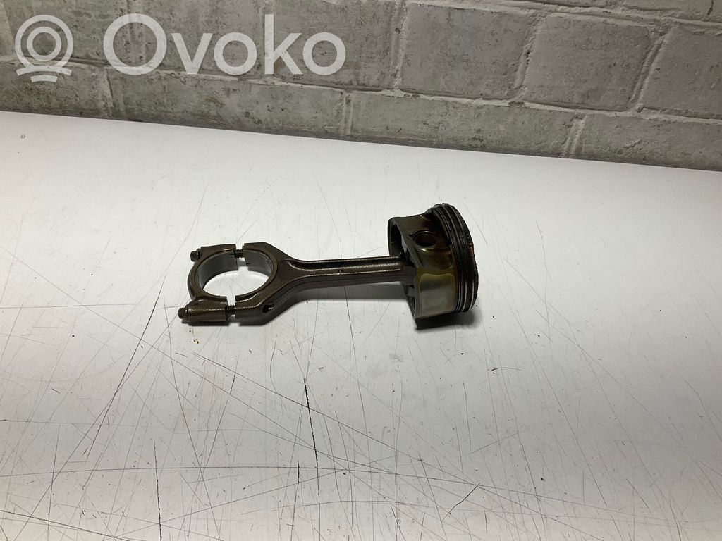 Piston with connecting rod   7589201