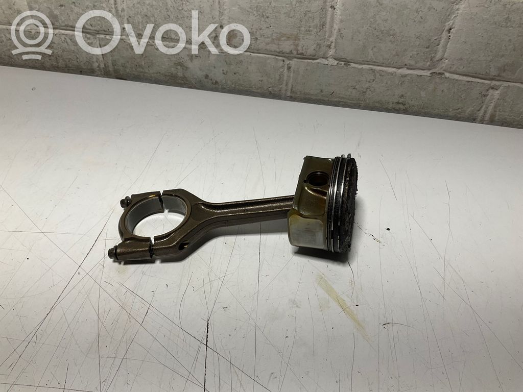 BMW 3 E92 E93 Piston with connecting rod 
