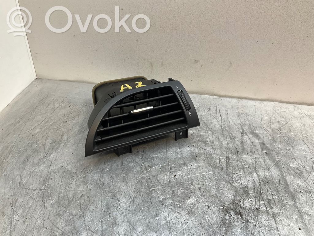 Šoninės oro grotelės   7009272,14121810,6924280
