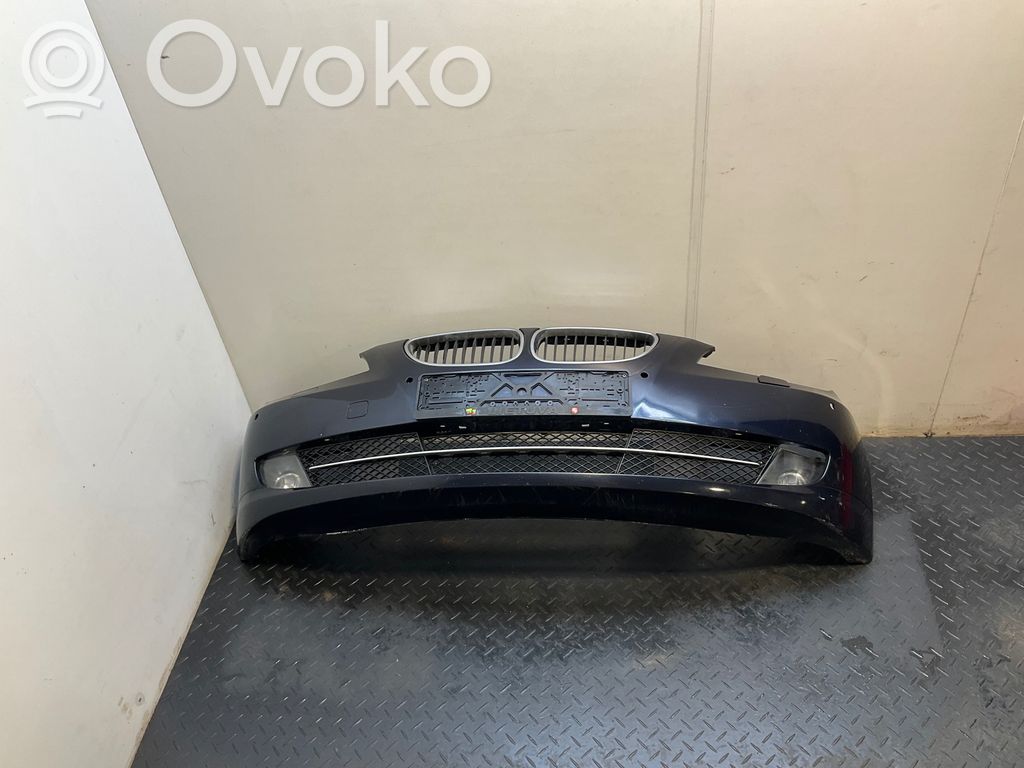 BMW 5 E60 E61 Priekinis bamperis 
