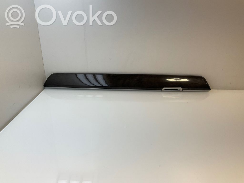 BMW 7 F01 F02 F03 F04 Osłona ramy okna tylnego 