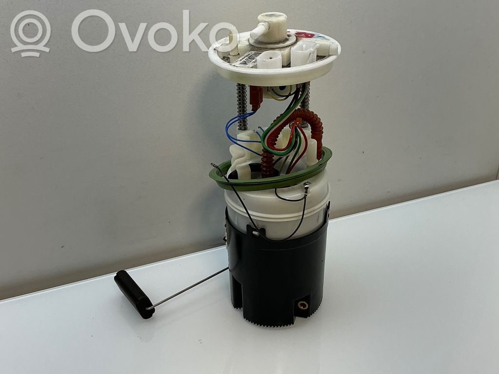 BMW X5 E70 Bomba interna de combustible 