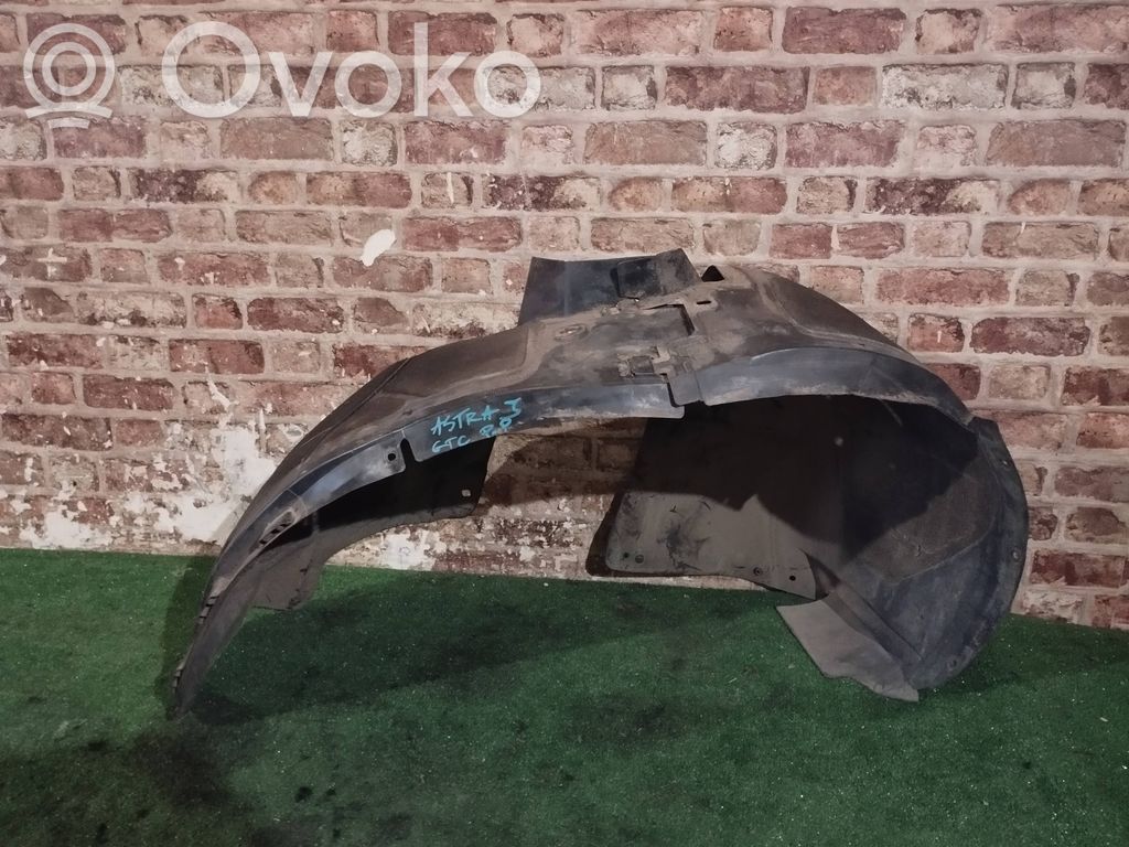 Opel Astra J Nadkole przednie 