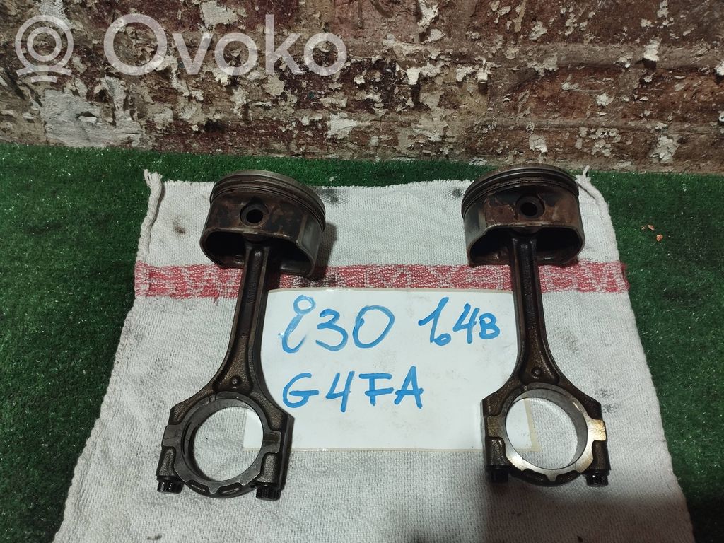 Hyundai i30 Piston cu bielă 