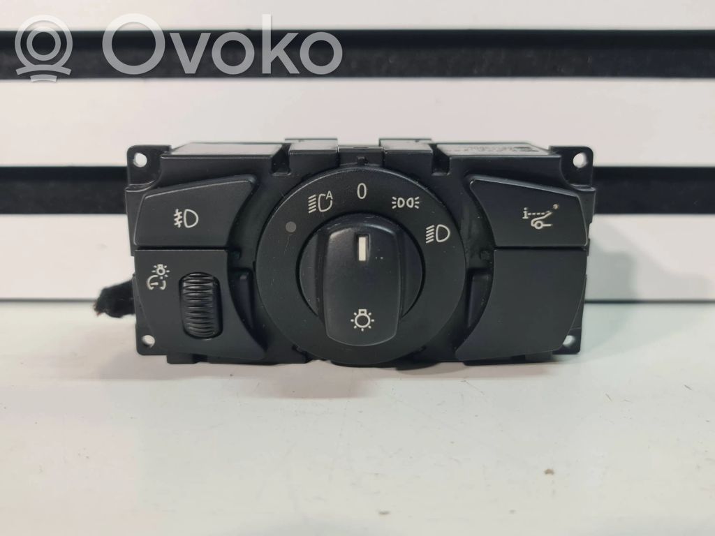 Light switch   6925255