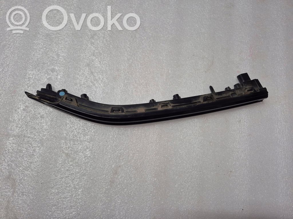 Volkswagen Taigo Apdailinė galinio bamperio juosta 