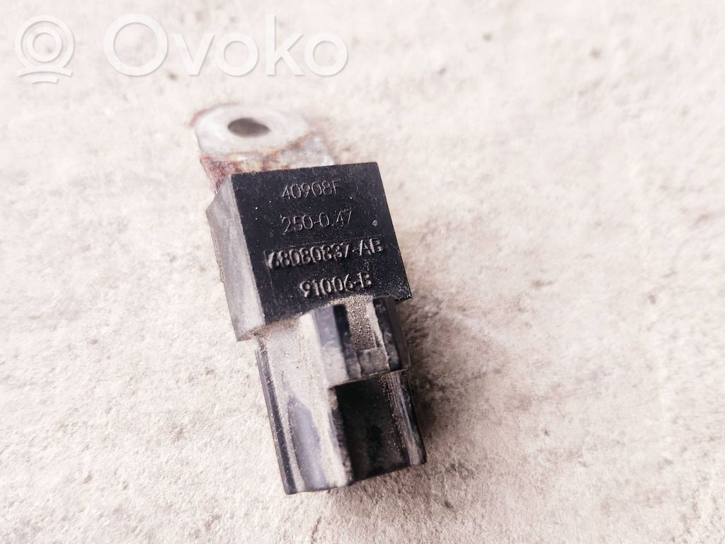 Combustion relay   68080837AB,40908F,250047,91006B