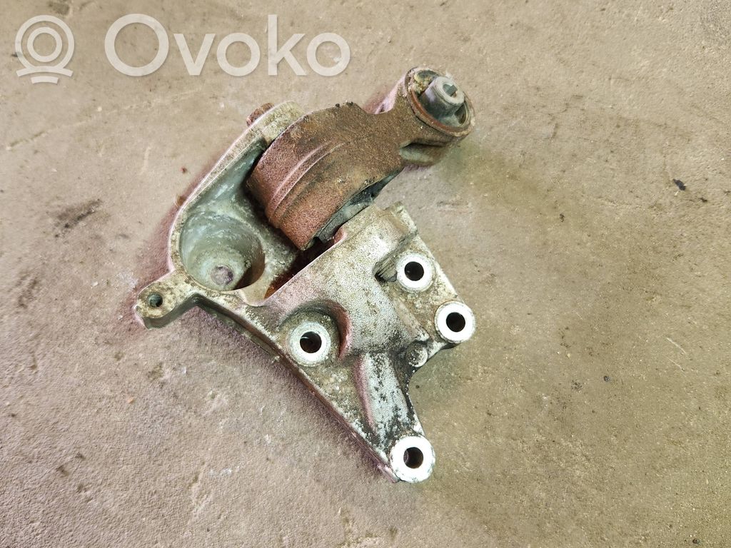 Engine mounting bracket   9646161180