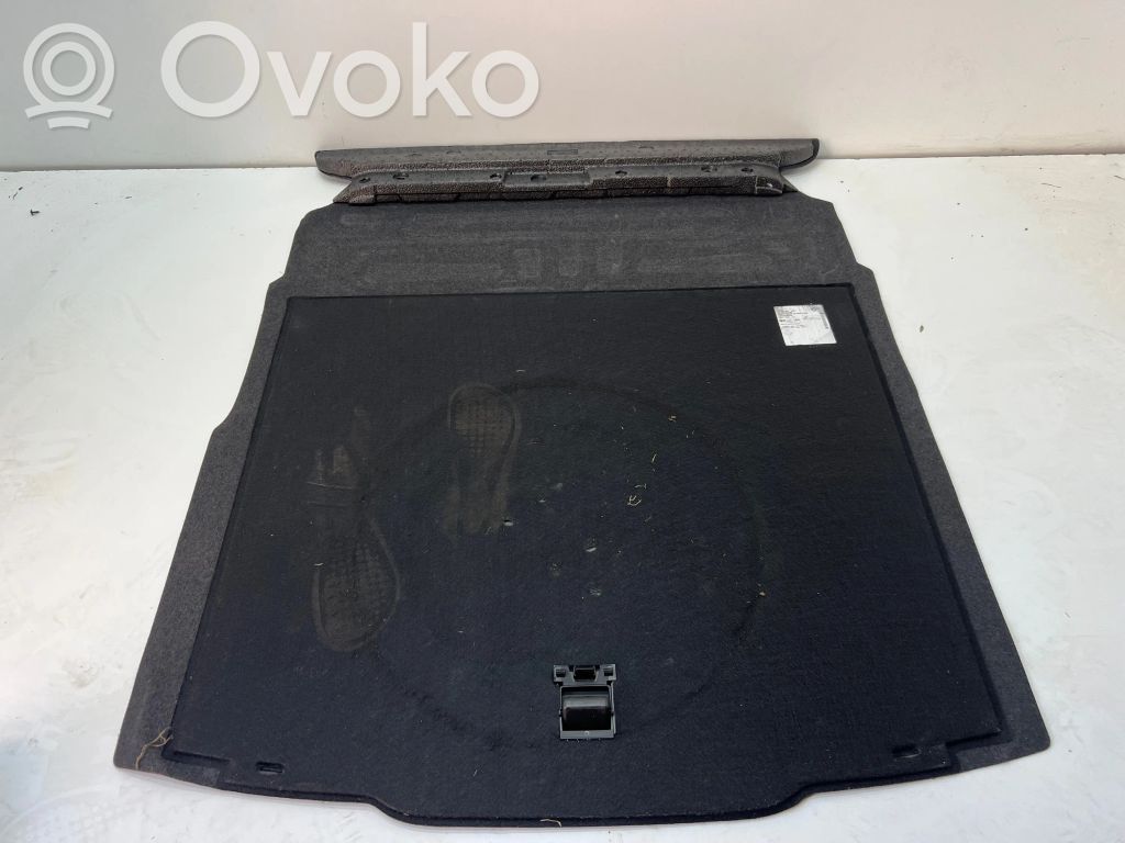 Volkswagen PASSAT B8 Bagažinės grindys 