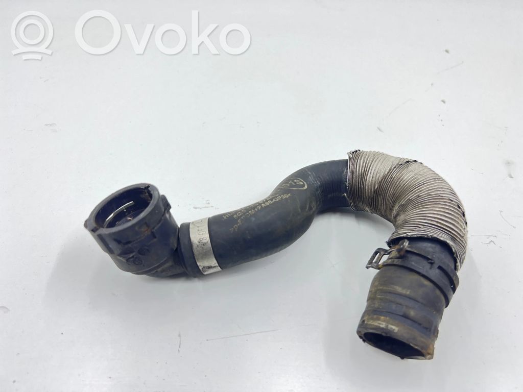 Volkswagen PASSAT B8 Engine coolant pipe/hose 