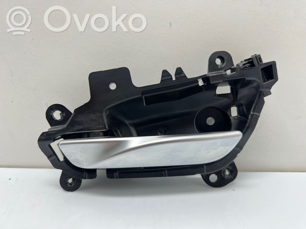 BMW 2 F22 F23 Manecilla interna puerta delantera 
