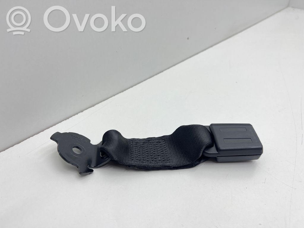 BMW 2 F44 Klamra środkowego pasa bezpieczeństwa fotela tylnego 