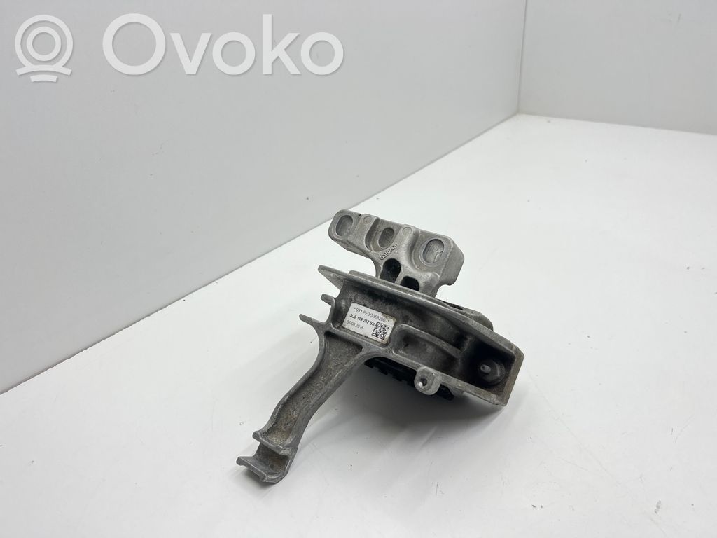 Volkswagen Golf VII Engine mount bracket 