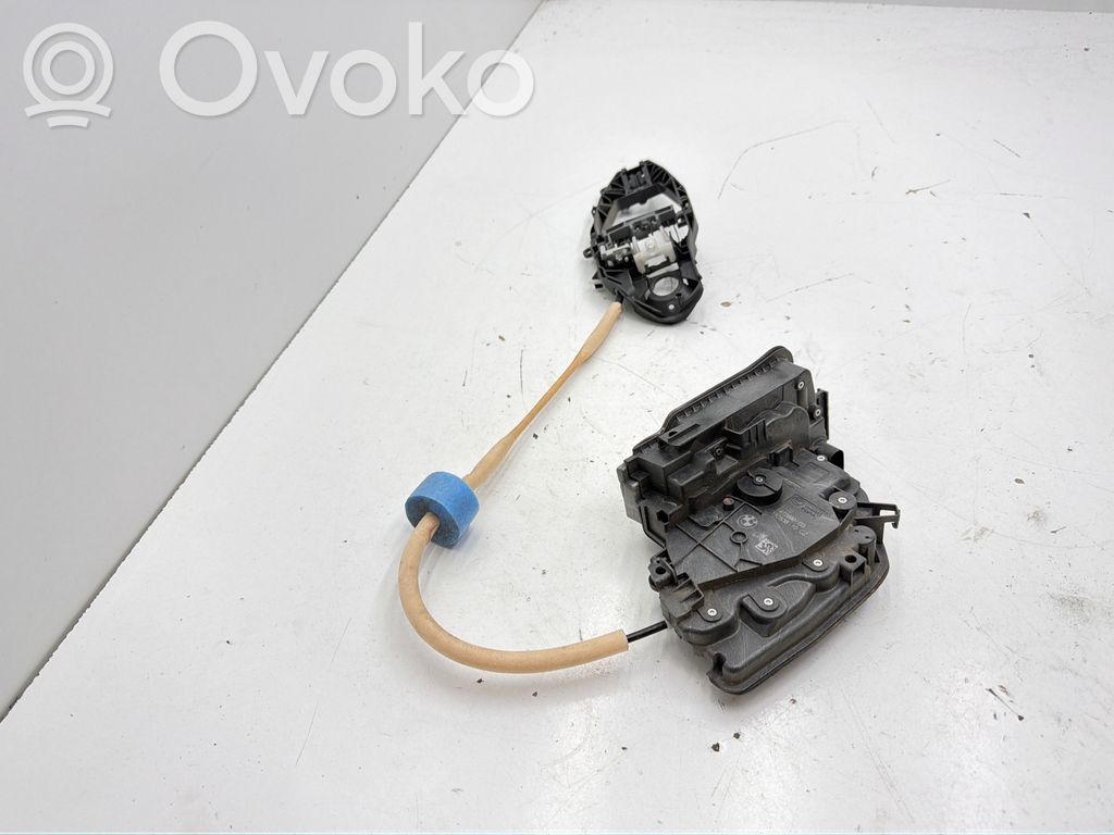 BMW 5 G30 G31 G38 Zamek drzwi tylnych 