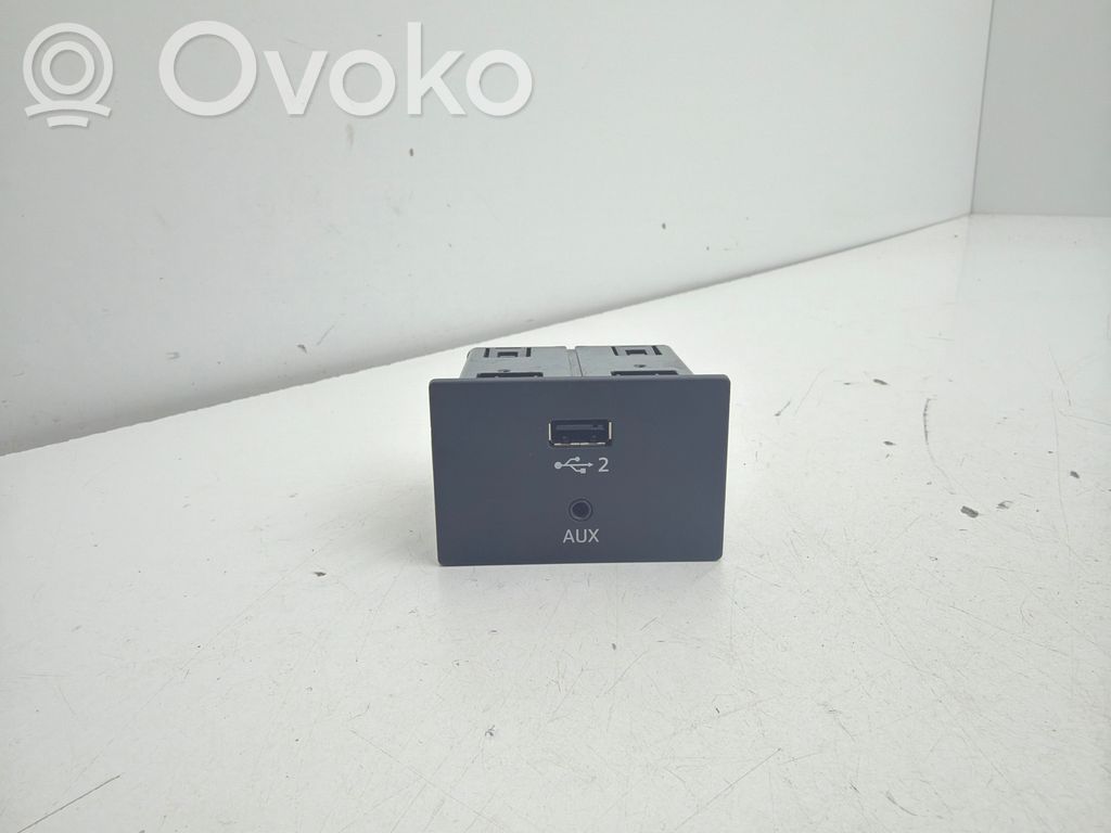 Audi Q2 - Conector priză AUX 