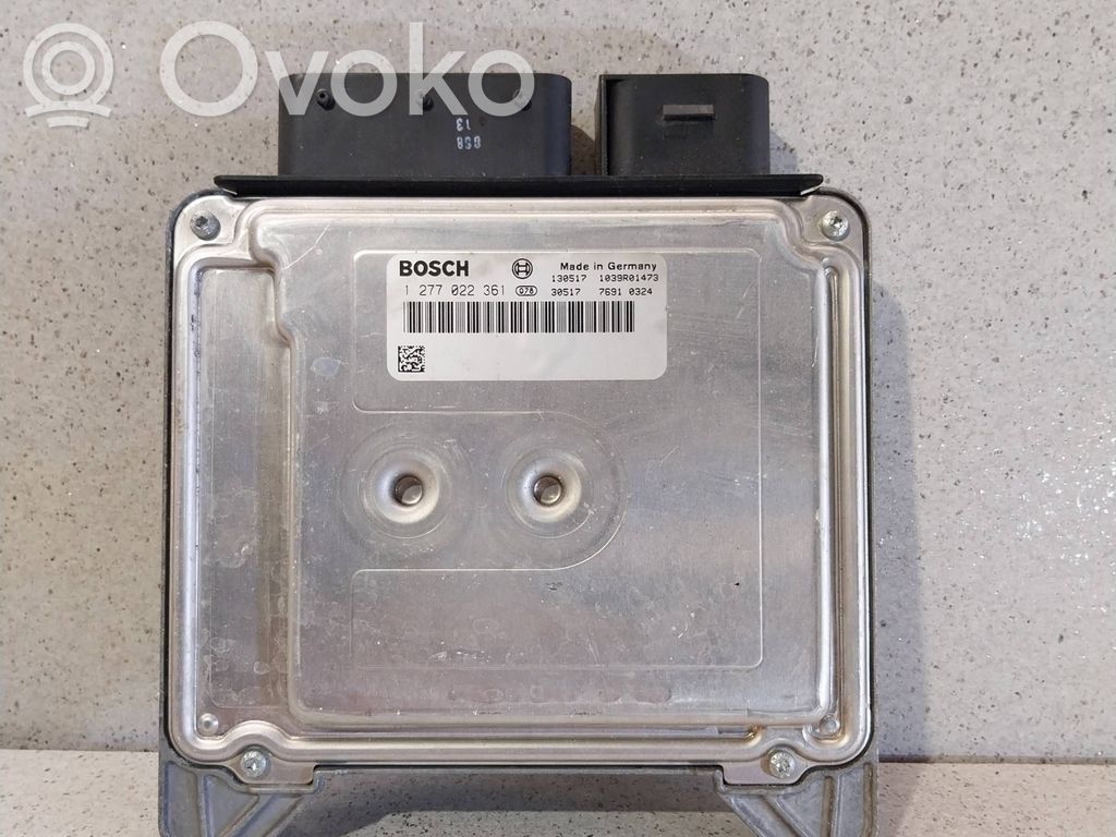 BMW X5 E70 Engine control unit/module 