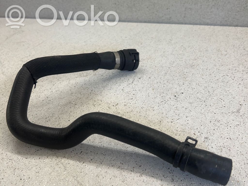 BMW X3 E83 Engine coolant pipe/hose 