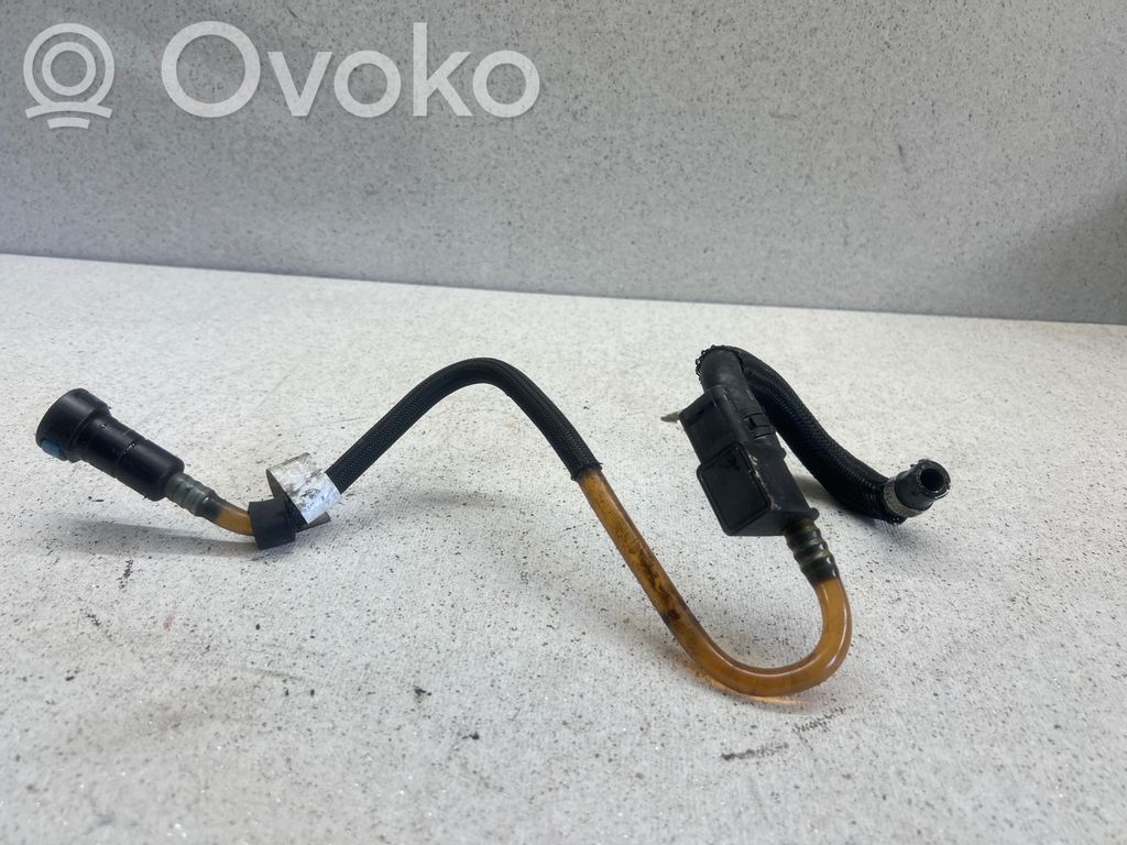 BMW X1 E84 Fuel line pipe 
