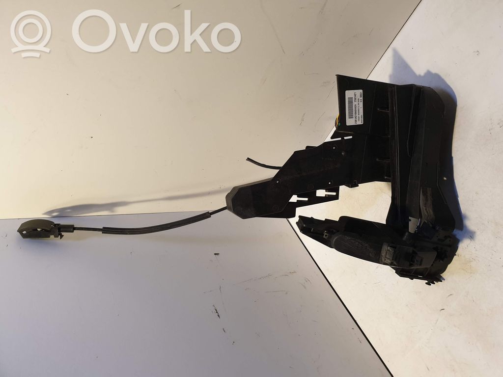 Ford Fiesta Priekšpusē slēdzene 