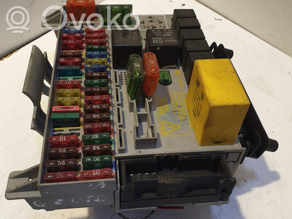 Opel Astra G Módulo de fusible 