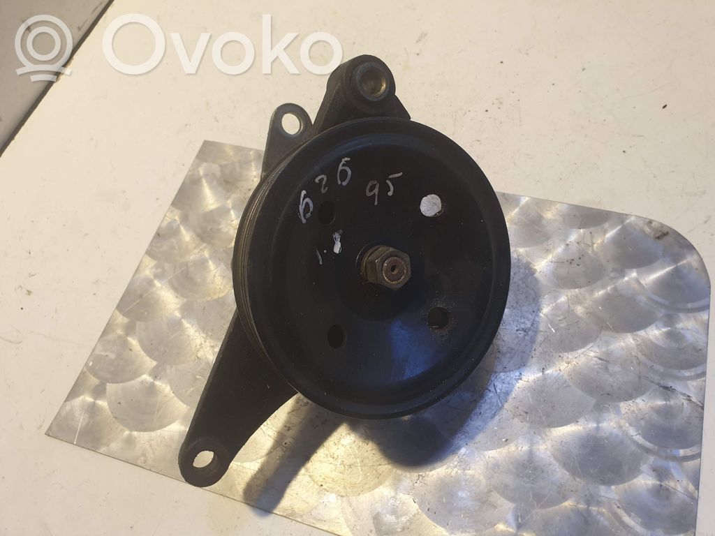 Mazda 626 Ohjaustehostimen pumppu 