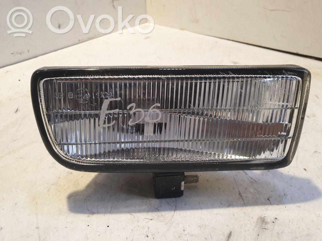 BMW 3 E36 Miglas lukturis priekšā 