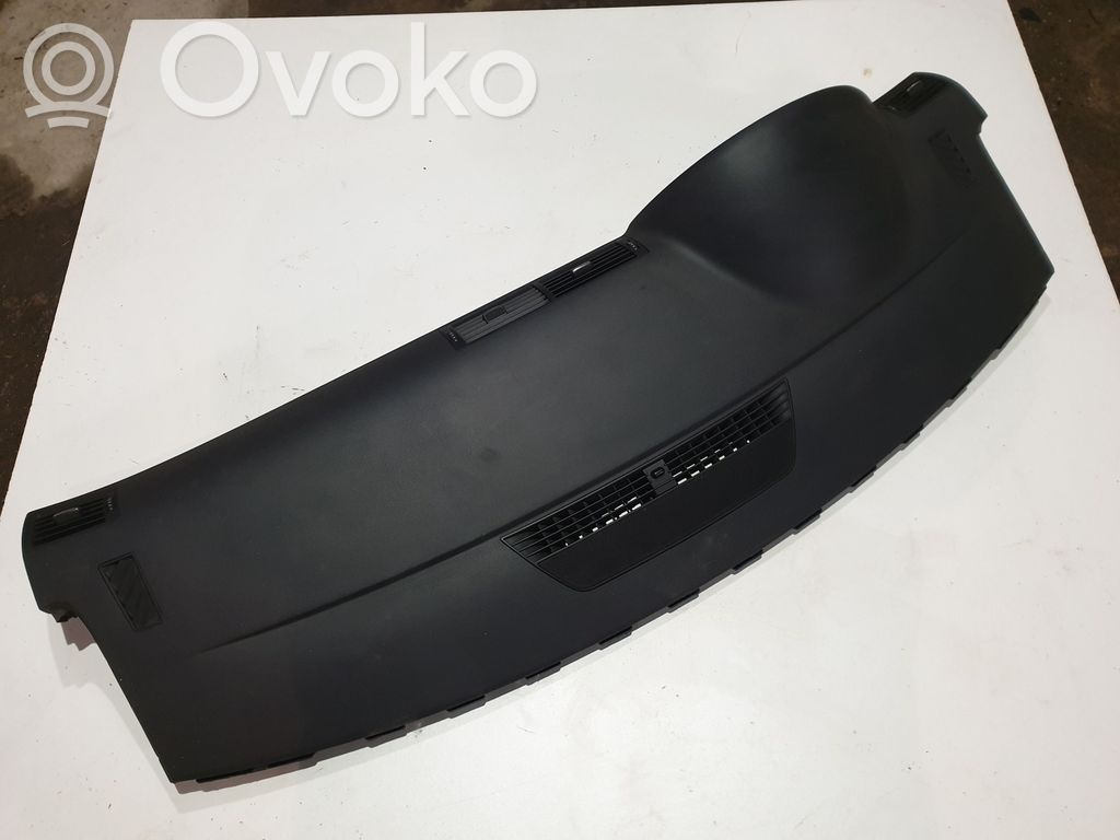 Audi A4 S4 B6 8E 8H Deska rozdzielcza 