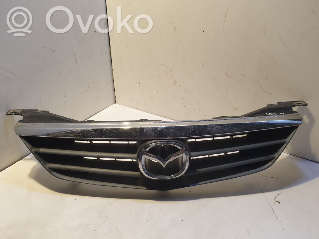 Mazda 626 Etupuskurin ylempi jäähdytinsäleikkö 