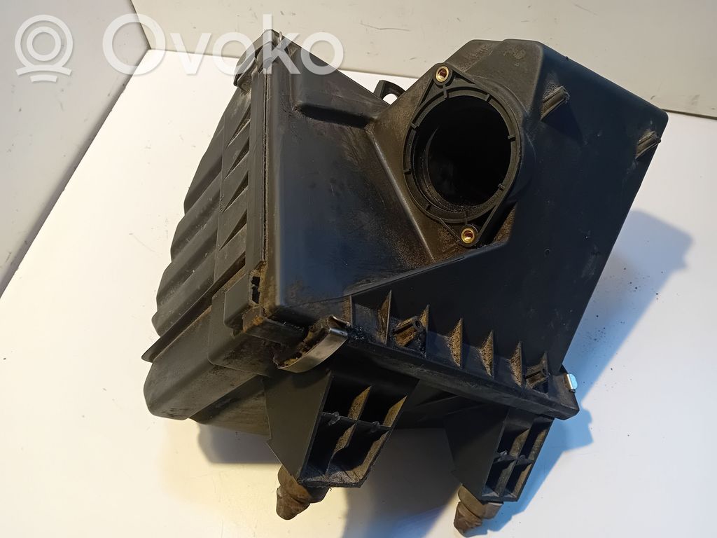 Audi A4 S4 B5 8D Luftfilterkasten 