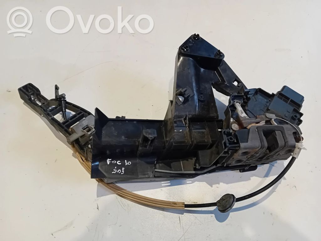 Ford Focus Priekšpusē slēdzene 