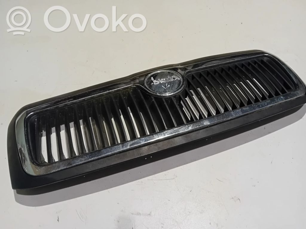 Skoda Octavia Mk1 (1U) Atrapa chłodnicy / Grill 