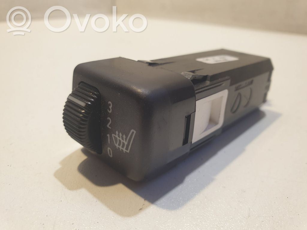 Seat heating switch   5471024