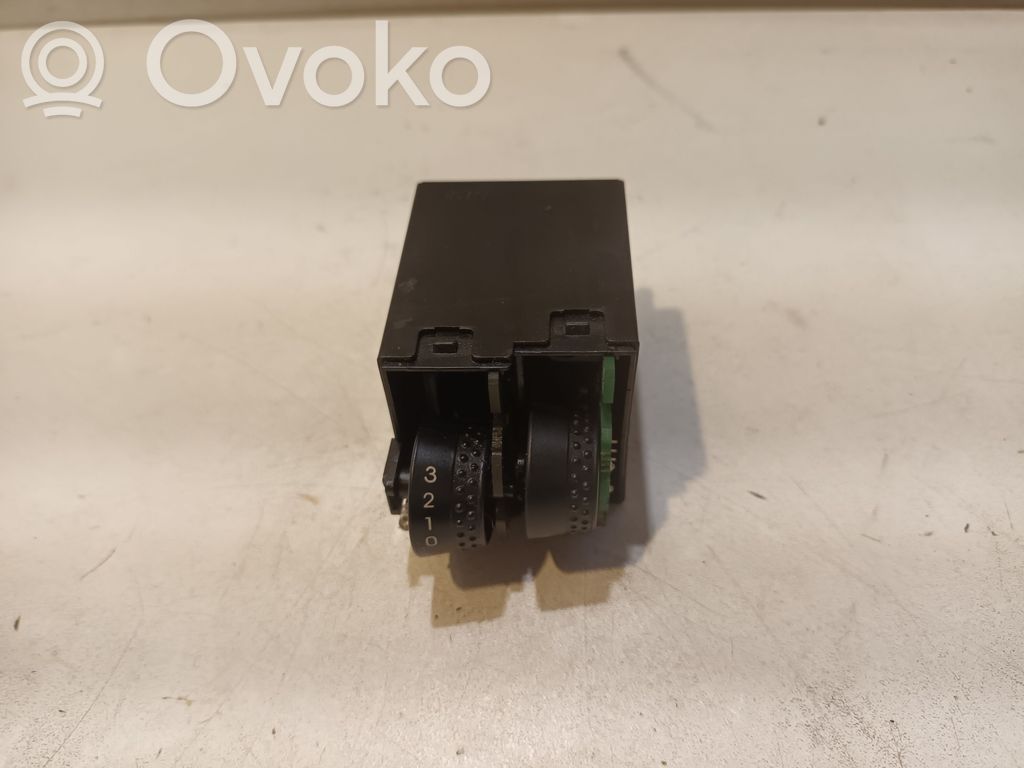KIA Ceed Headlight level height control switch 