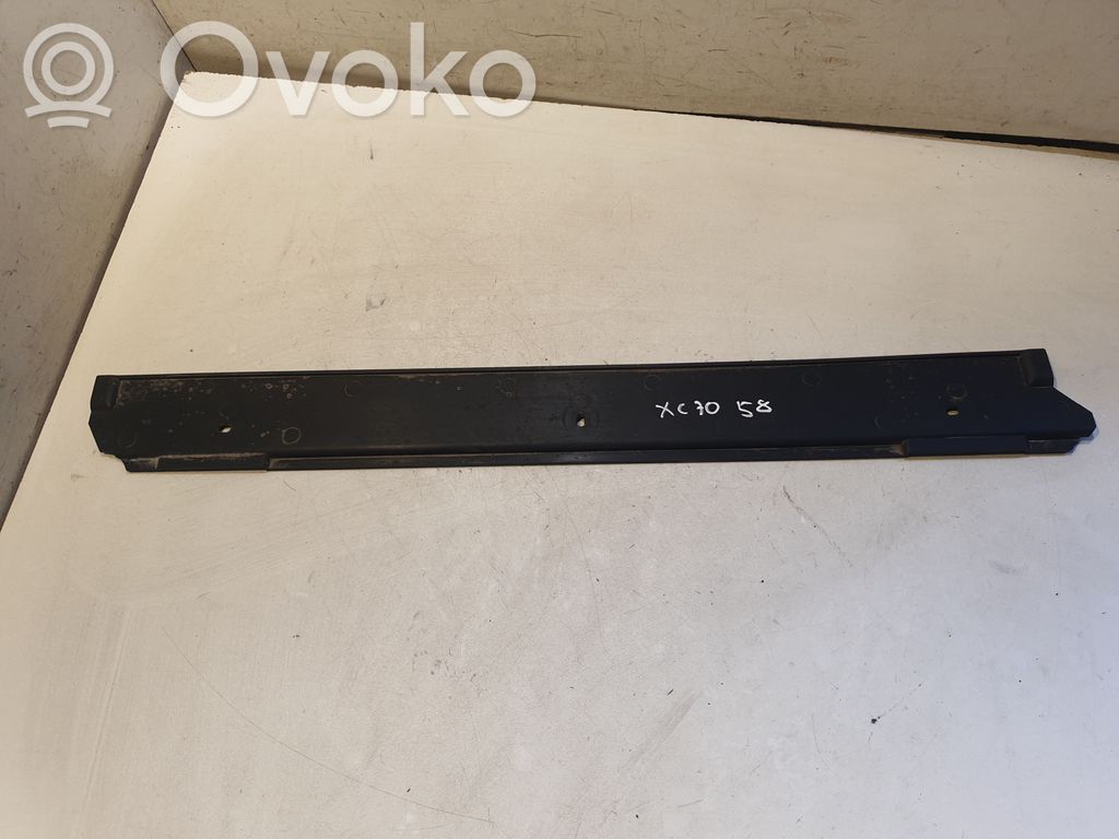 Volvo XC70 Radiator trim 