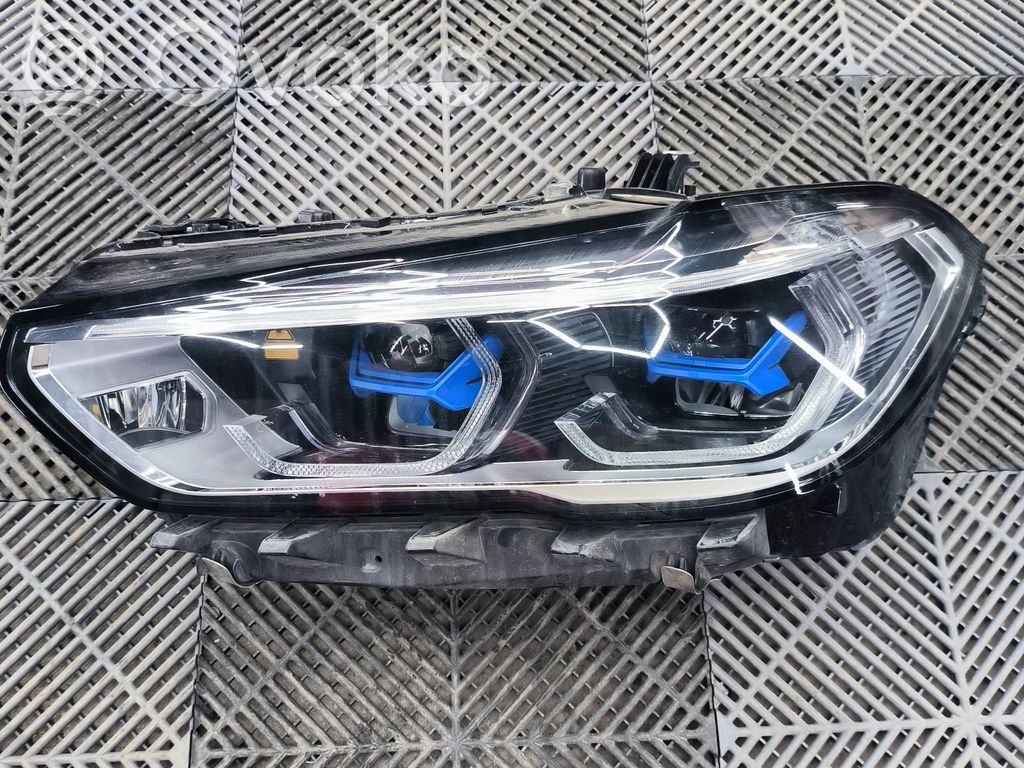 BMW X5M G05 F95 Lampa przednia 