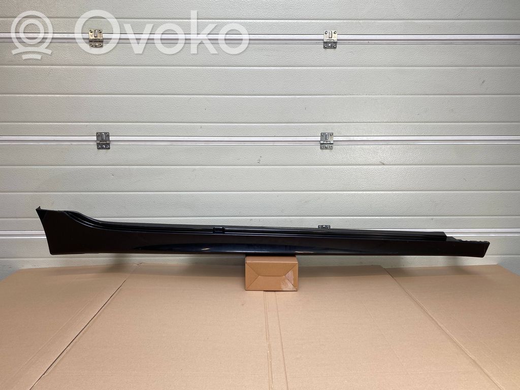 BMW 2 F45 Moldura lateral zona de pies 