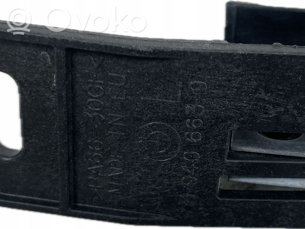 BMW 1 E81 E87 Headlight/headlamp mounting bracket 