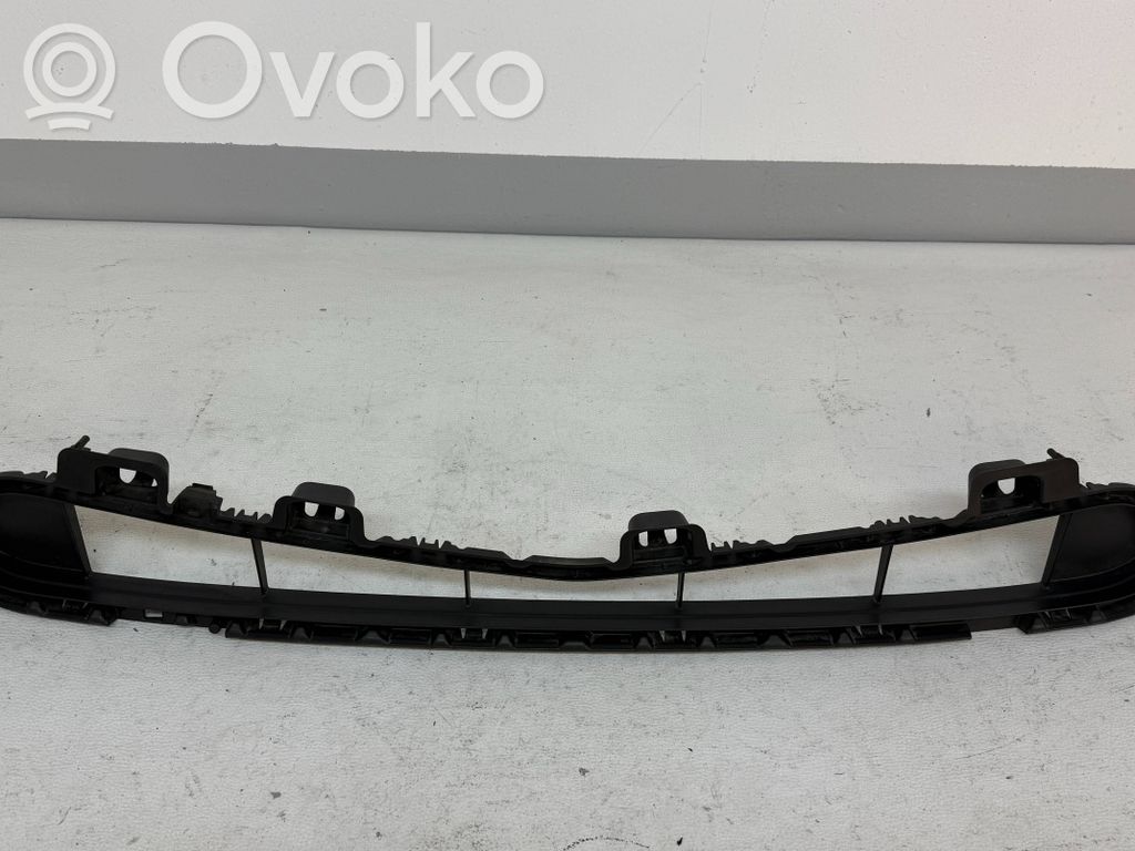 Mazda 2 Grotelės apatinės (trijų dalių) 