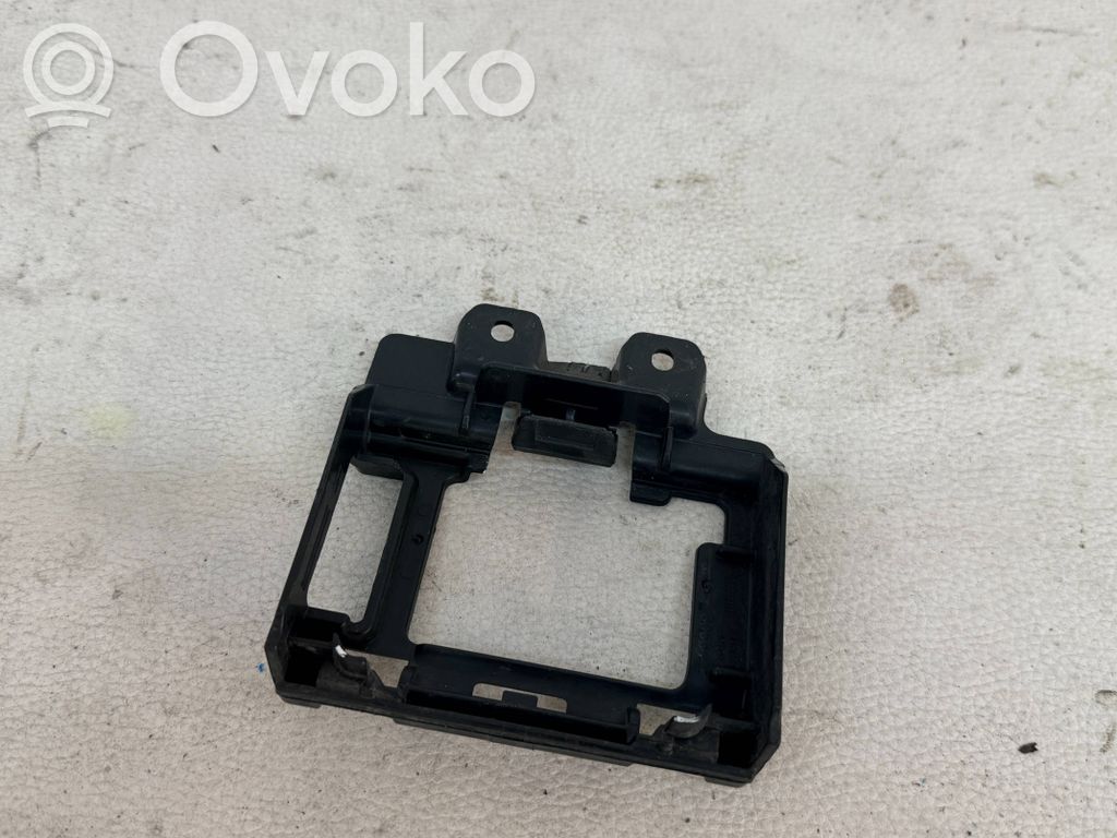 Audi Q2 - Soporte de sensor Distronic 