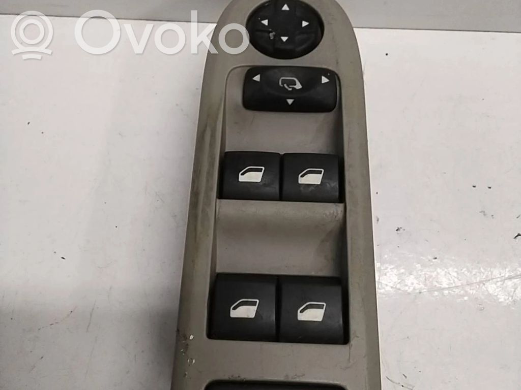 Citroen C5 Electric window control switch 