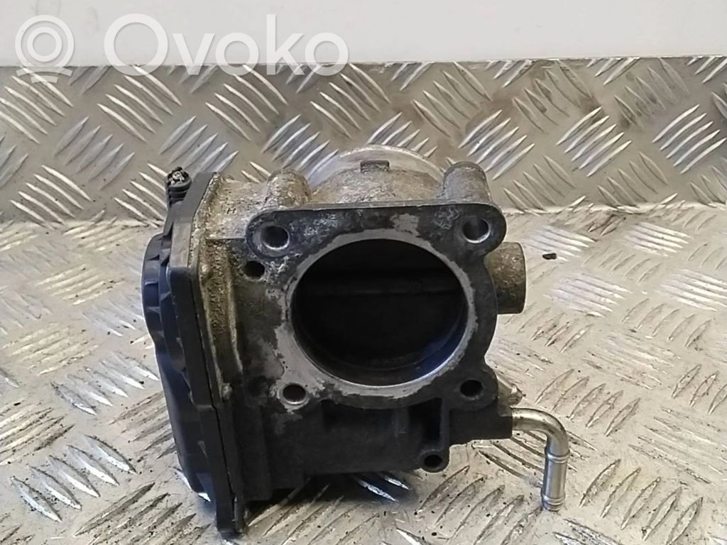 Toyota Avensis T250 Droselinė sklendė 