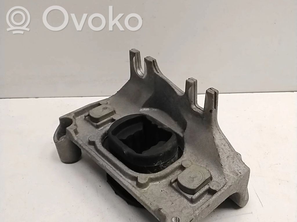 Renault Clio IV Engine mount bracket 